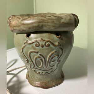 Green Ceramic Love Wax Warmer & 4 packages of scented wax cubes